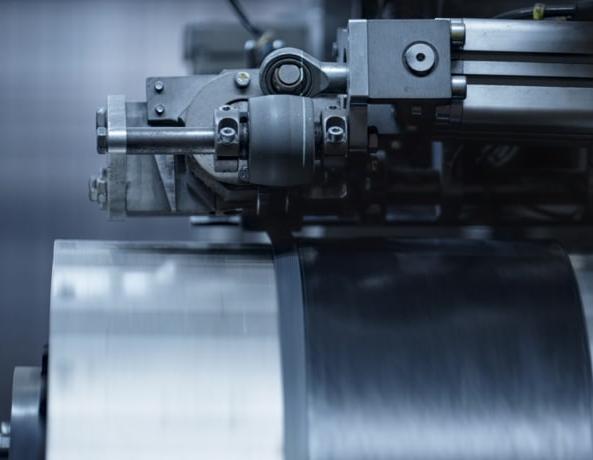 Rubber manufacturing machine