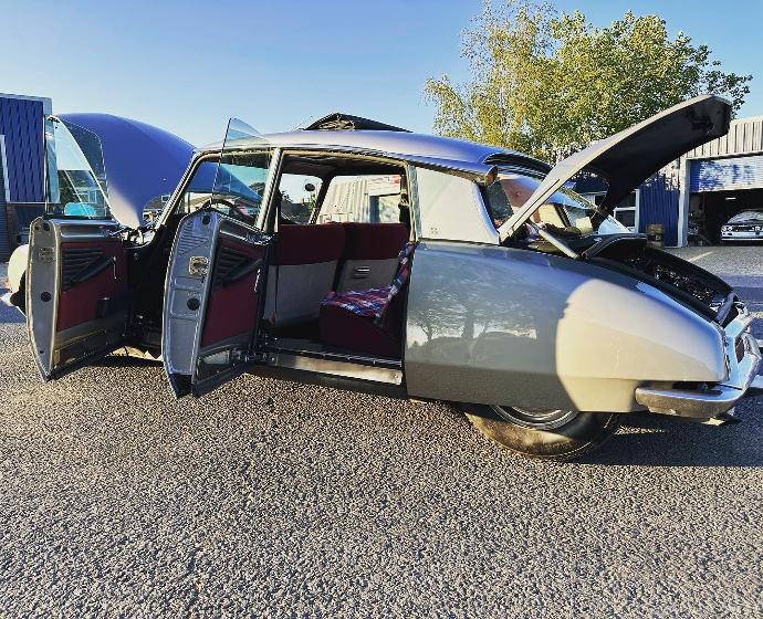 Citroen Super DS21 Side